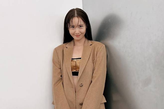 가수 겸 배우 윤아