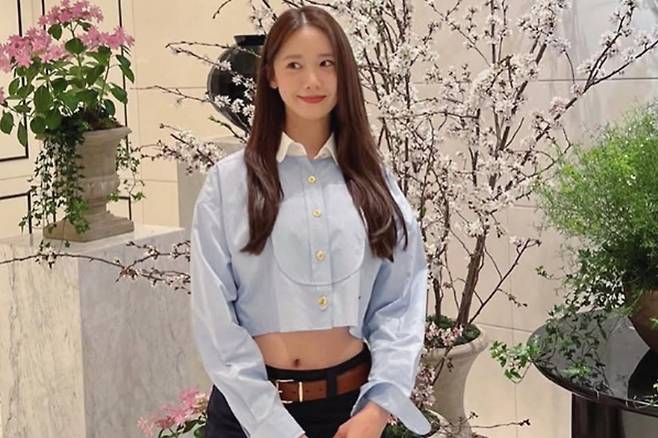 가수 겸 배우 윤아