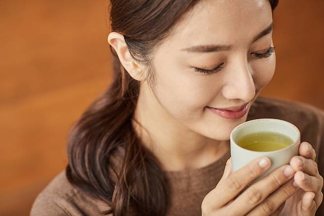 녹차는 혈관 세포를 튼튼하게 해 심장 질환을 예방하는 데 도움이 된다. [사진=게티이미지뱅크]