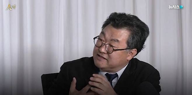 [서울=뉴시스] 김흥규 아주대 정치외교학과 교수 겸 미중정책연구소장이 뉴시스와 인터뷰에서 도널드 트럼프 미국 대통령의 미국 우선주의가 실제 실행과 괴리가 있을 수 있다고 전망했다. 2025.01.11. *재판매 및 DB 금지