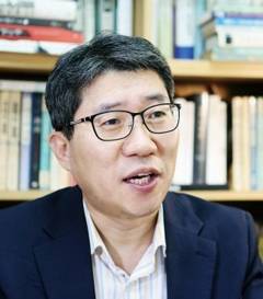 채진원 &nbsp;경희대 공공거버넌스연구소 교수