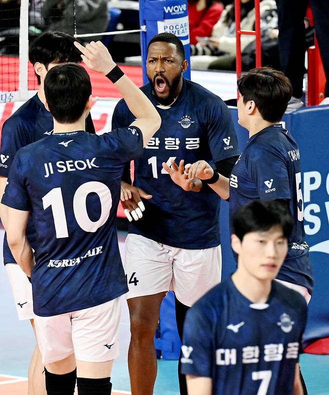대한항공 요스바니(가운데). 사진 | 한국배구연맹