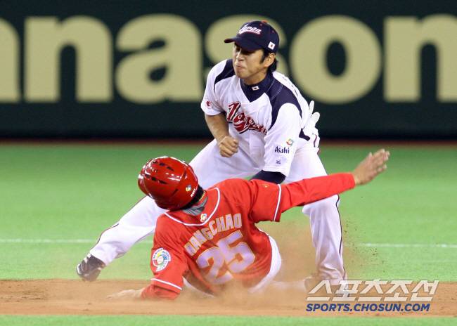 나카지마는 일본대표로 2008년 베이징올림픽과 2009년 WBC에 출전했다. 2023년 요미우리에서 방출된 나카지마는 지난해 말 주니치에서 전력외 통보를 받았다. 스포츠조선DB