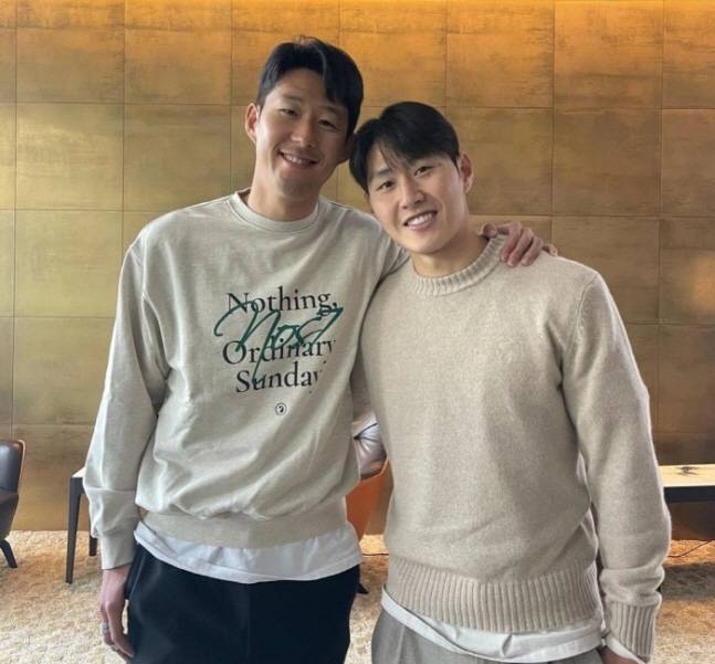 탁구게이트 이후 화해의 투샷을 남긴 손흥민과 이강인. 손흥민 SNS