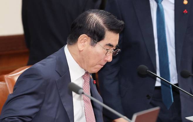 김용현 국방부 장관이 지난달 3일 서울 종로구 정부서울청사에서 열린 국무회의에 참석한 모습. 뉴스1