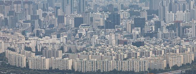 서울 강남구 압구정 현대아파트 단지의 모습./뉴스1