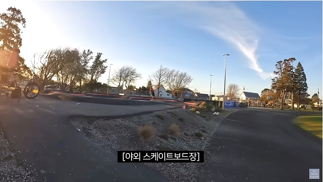 image.png 아시아인의 모자를 강탈하는 서양 어린이 .jpg 아시아인의 모자를 강탈하는 서양 어린이 .jpg