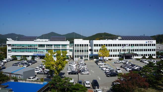 영덕군청 전경. 영덕군 제공