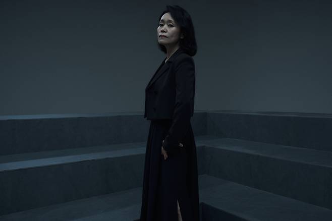 오징어게임 시즌2의 새로운 출연자 ‘금자’를 연기한 배우 강애심을 최근 서울 종로구 삼청동의 한 카페에서 만났다. [넷플릭스 제공]