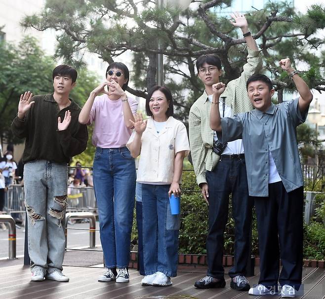 KBS 2TV '홍김동전'에 출연하는 우영, 홍진경, 김숙, 주우재, 조세호/사진=한경DB