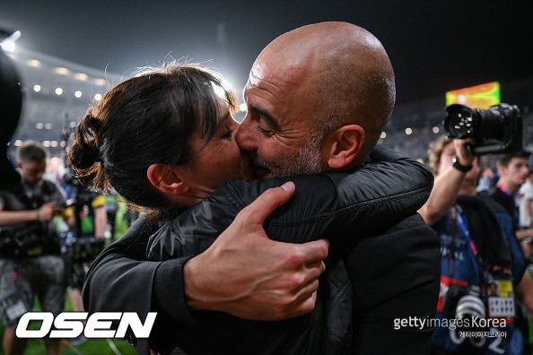 [사진] 크리스티나 세라와 펩 과르디올라 감독 ⓒGettyimages(무단전재 및 재배포 금지)