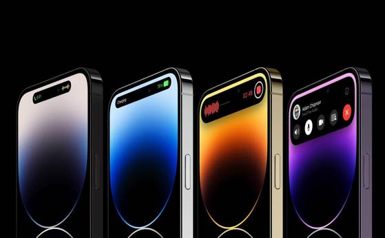 아이폰에 사용되는 OLED 패널은 삼성과 LG가 각각 50%, 30%를 공급한다. 사진 애플