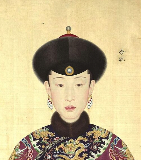 m.png 드라마와는 다른 중국 청나라 시절 미인 후궁들의 초상화.jpg
