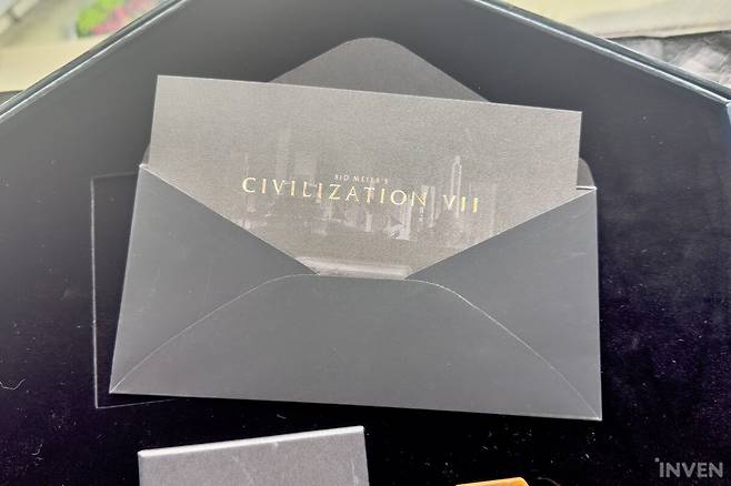 ▲ 가장 먼저 우리에게 전하는 편지, 열어보면 시드마이어의 문명7 로고가 선명하게