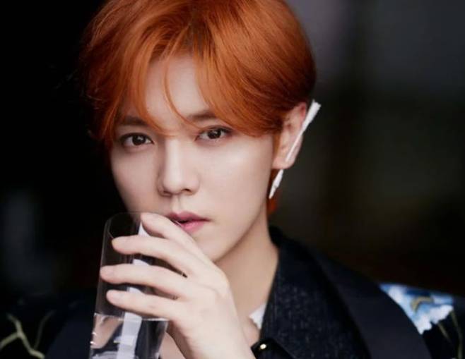 [서울=뉴시스] 엑소 출신 중국 가수 겸 배우 루한(34)이 라이브 방송에서 욕설 및 부적절한 언행으로 물의를 일으켜 소셜미디어(SNS) 활동 제재를 받았다. (사진=SCMP) *재판매 및 DB 금지