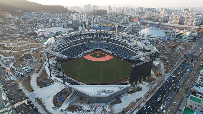 대전 새 야구장이 공정률 95%로 3월 개장을 준비하고 있다. /대전시 제공