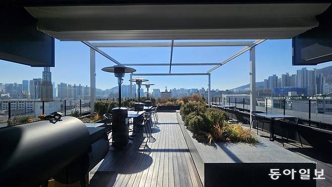F1963 내 현대모토스튜디오 4층 야외 정원. 부산=김선미 기자 kimsunmi@donga.com