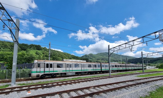 실제 운행 중인 LTO 배터리 적용 대전 1호선 중전철 [사진제공=그리너지]