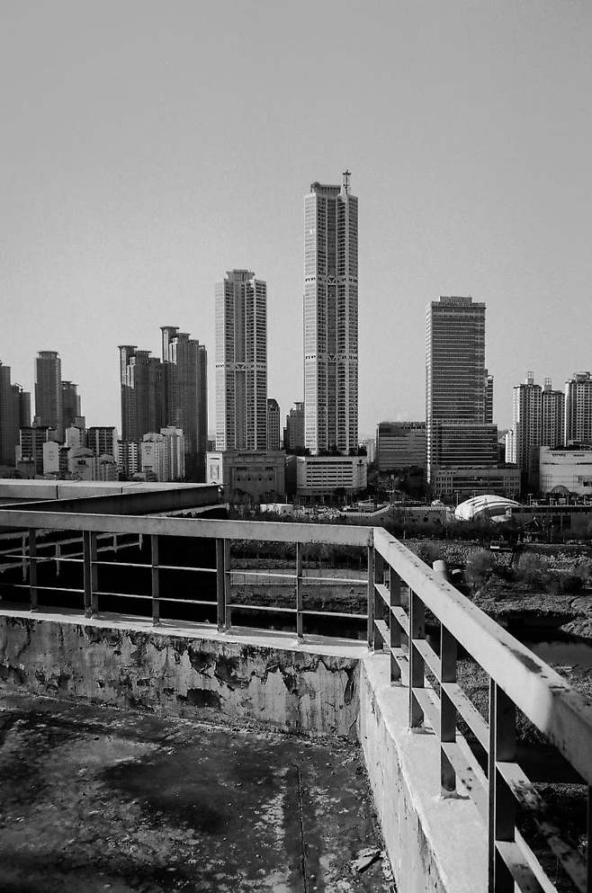 24b0d121e0ed69f026ee9ffb1cc1231dc07e4be874a49a5dc35ddf99