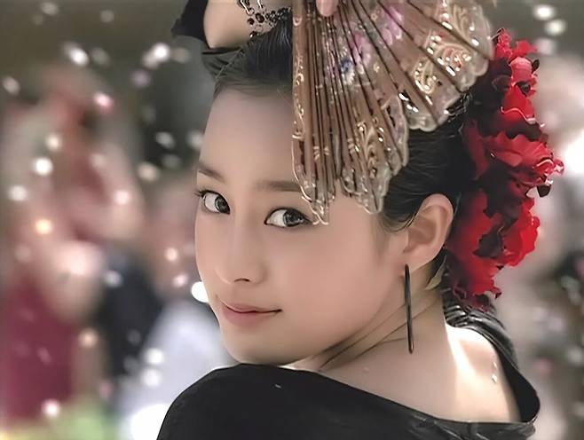 2.jpg 20년전 싸이언 CF 모델시절 김태희.mp4