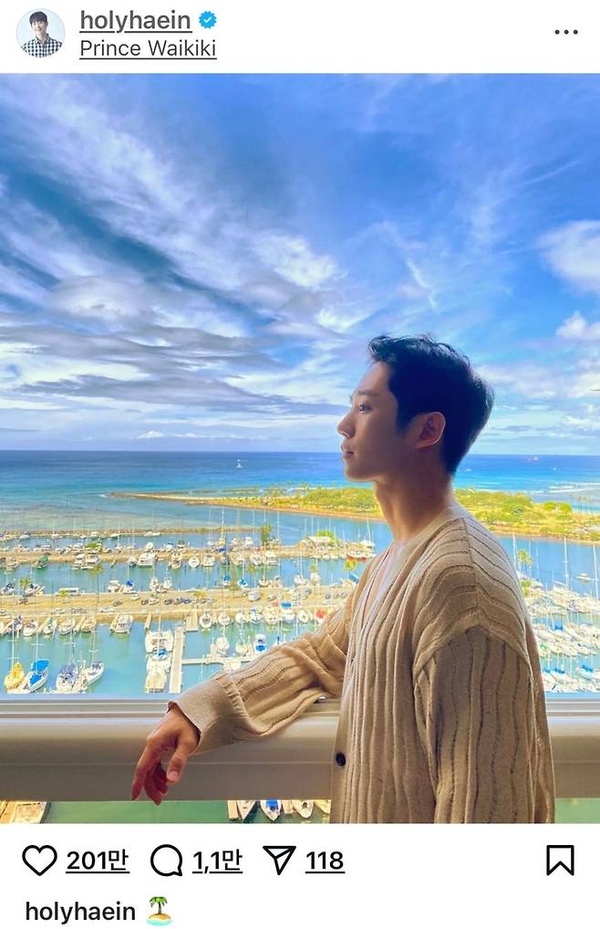 프린스 와이키키를 찾은 배우 정해인의 모습 / 사진=정해인 인스타그램