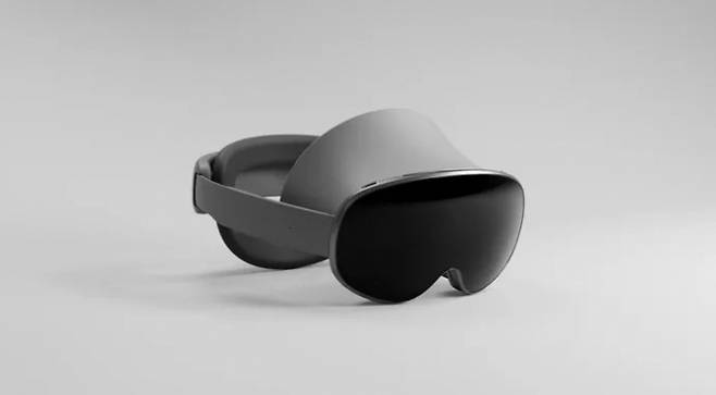 확장현실(XR) 시장이 다시 주목받는 가운데 삼성전자의 첫 XR 헤드셋 '프로젝트 무한' 공개 여부에도 관심이 쏠리고 있다. 사진은 삼성전자 XR 헤드셋 프로젝트 무한의 모습. /사진=삼성전자 제공