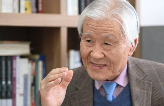 보수논객 조갑제 조갑제닷컴 대표가 정초 문화일보와 인터뷰하고 있다. 박윤슬 기자