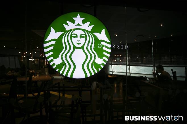 스타벅스의 상징인 세이렌 로고./사진=이명근 기자 qwe123@