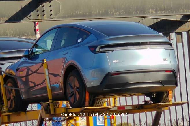 사진 : 테슬라 모델 Y 주니퍼 (출처=Carscoops)