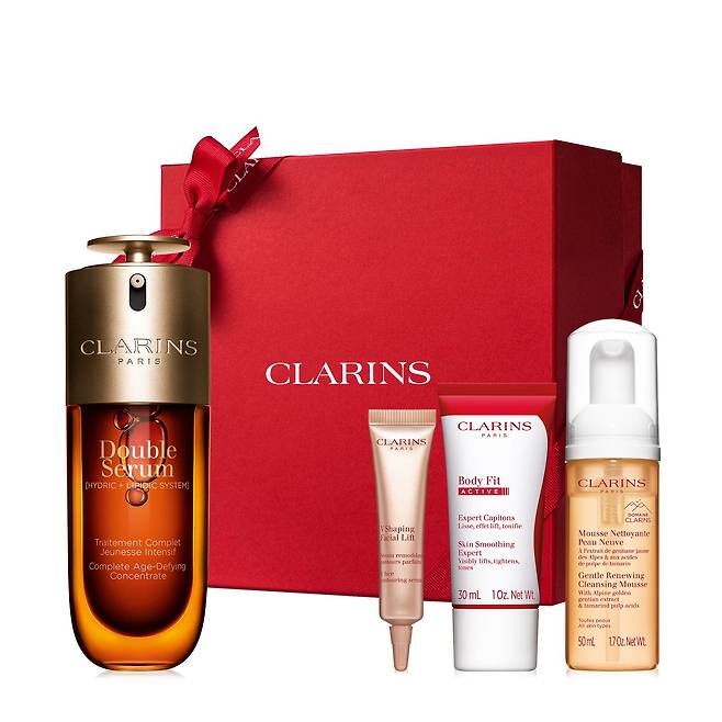 클라랑스 ‘더블세럼 G9 75ml 세트’.  페이스 컨투어링 세럼 ‘V 쉐이핑 페이셜 리프트’, 바디 컨투어링 모이스처라이저 ‘바디핏 액티브’, 무스 타입 클렌저 ‘젠틀 리뉴잉 클렌징 무스’ 여행용 사이즈와 함께 페이스 & 바디케어 컬렉션으로 구성됐다. 클라랑스.