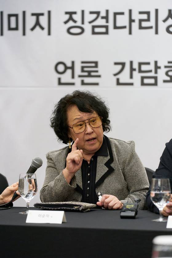 에드워드 리의 모친 이순자 여사가 지난 16일 그랜드 인터컨티넨탈 파르나스에서 열린 한국이미지커뮤니케이션연구원(CICI) 주최 언론간담회에서 말하고 있다. 사진 CICI