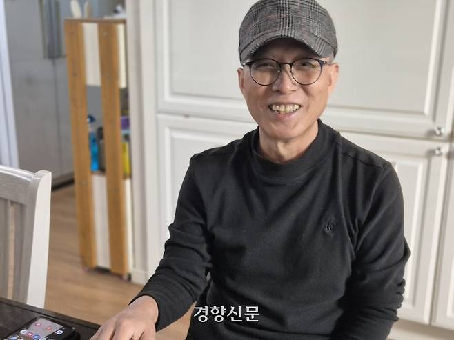 암 투병 중인 정유엽군의 아버지 정성재씨(58). 힘겨운 싸움이지만 지치지는 않는다고 했다. 반기웅 기자