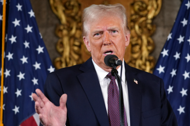 도널드 트럼프 미국 대통령 당선인이 지난 7일(현지시간) 플로리다주 마러라고에서 기자회견을 하고 있다. ⓒAP/연합뉴스