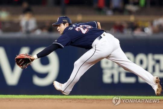 유연한 수비 펼치는 강승호