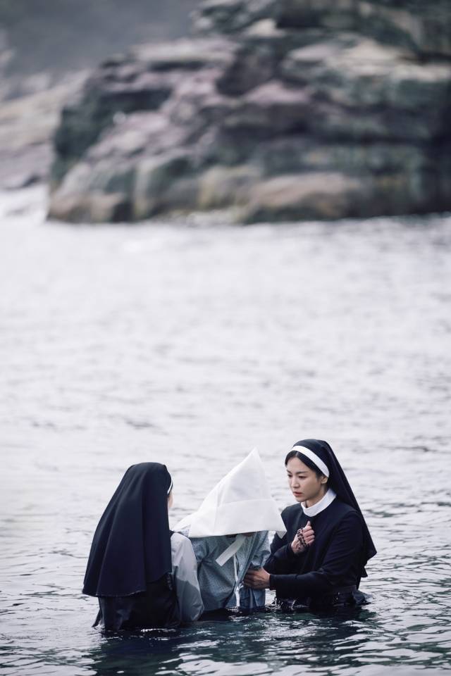 '검은 수녀들' / NEW