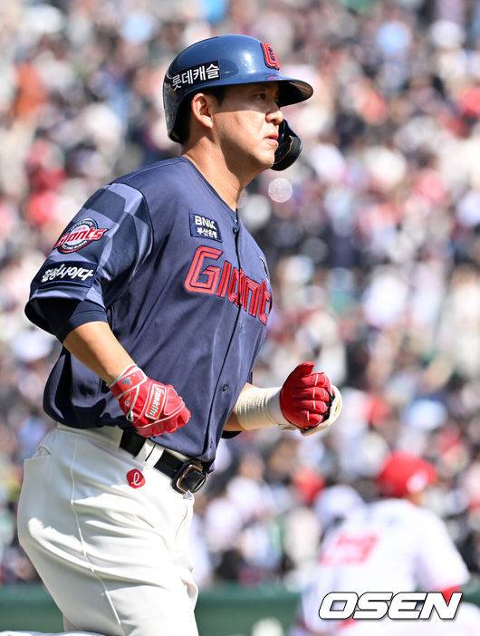 [OSEN=민경훈 기자] 롯데 김민성. 2024.03.23 / rumi@osen.co.kr