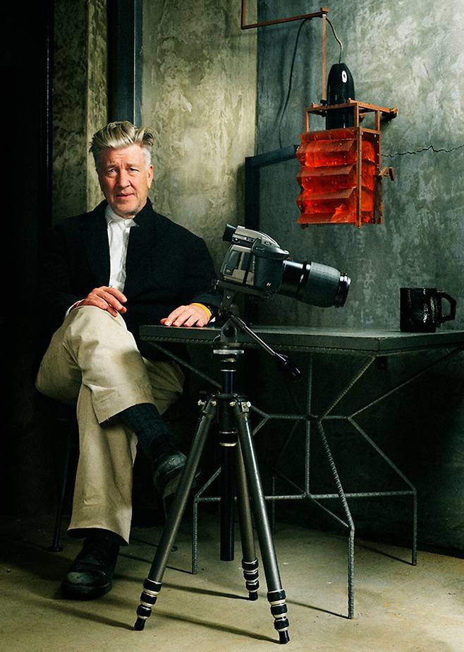 데이비드 린치 감독. 다큐멘터리 영화 \'데이비드 린치: 아트 라이프\' 스틸컷. 에스와이코마드