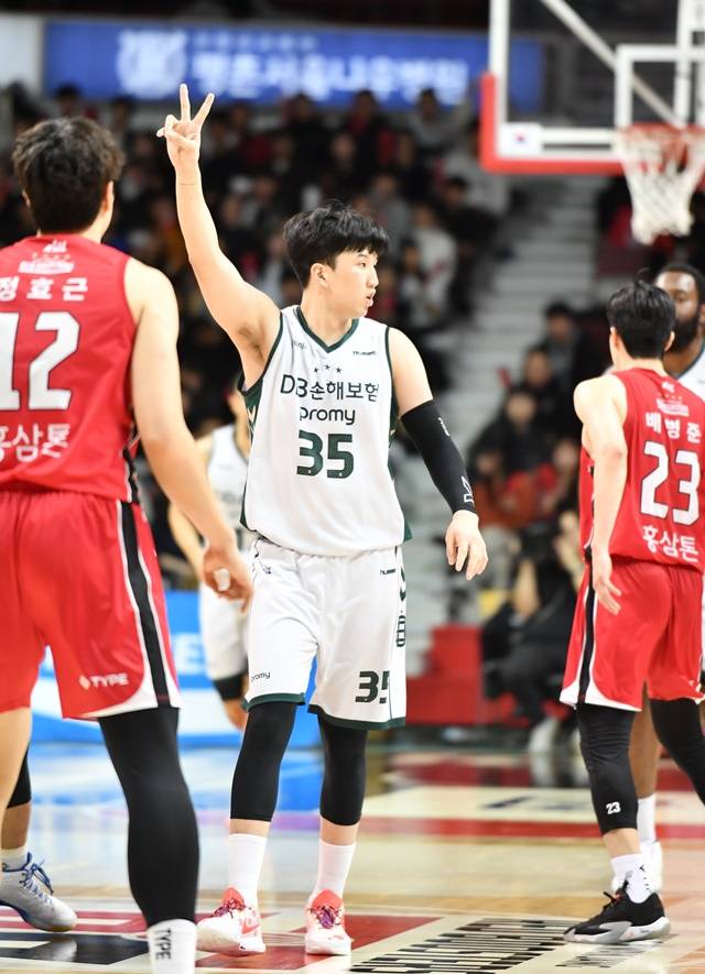 서민수(가운데). /사진=KBL 제공