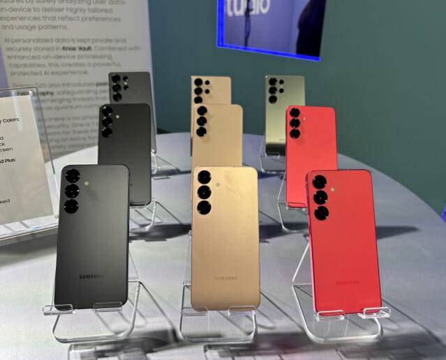 삼성전자 갤럭시S25 플러스, 삼성닷컴·삼성 강남 전용 색상  '블루블랙 ', '핑크골드', '코랄레드'(사진=지디넷코리아)