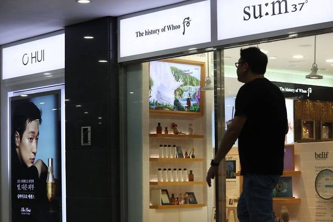 서울 LG생활건강 화장품 매장. 연합뉴스
