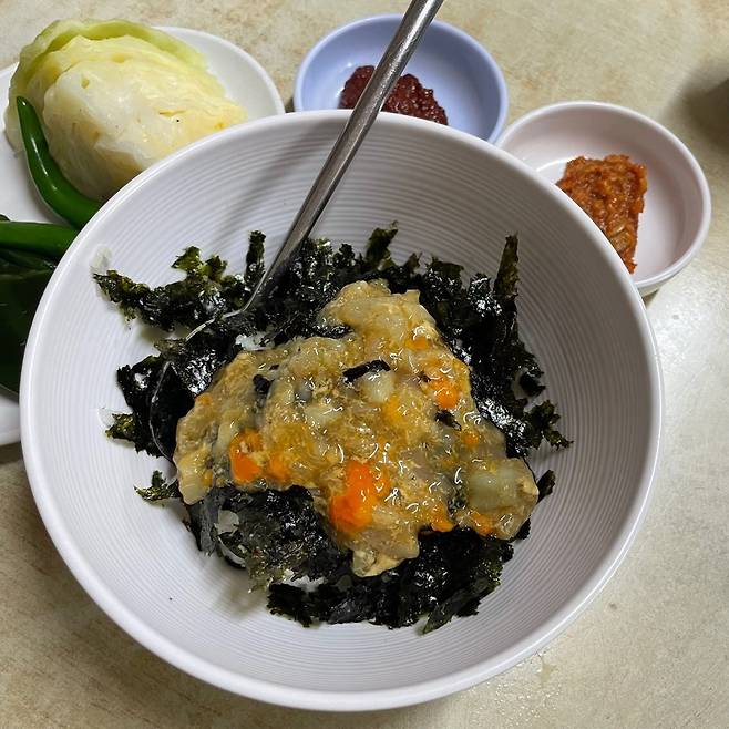 Busan Agu's ge-al bap (Hong Yoo/ The Korea Herald)