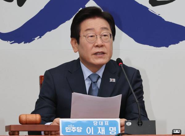 더불어민주당 이재명 대표가 22일 서울 여의도 국회에서 열린 최고위원회의에서 발언하고 있다. 연합뉴스