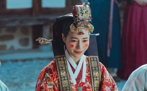 가짜 옥태영과 성윤겸의 혼례 장면. 사진 ㅣJTBC