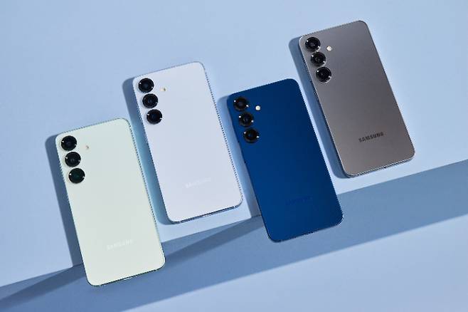 갤럭시 S25+ 기본 색상 네이비, 민트, 실버쉐도우, 아이스블루. 삼성전자 제공