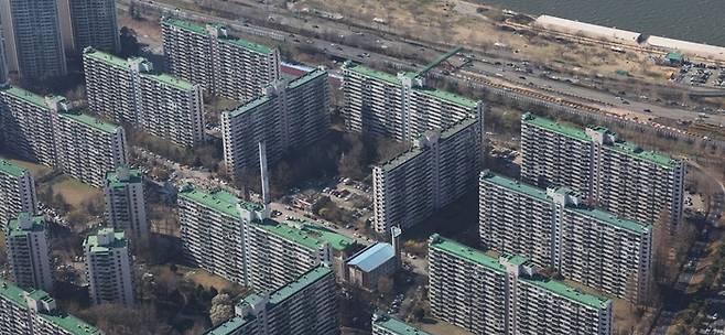 서울 송파구 롯데월드타워 서울스카이에서 바라본 잠실주공5단지 아파트 전경. [사진 = 연합뉴스]