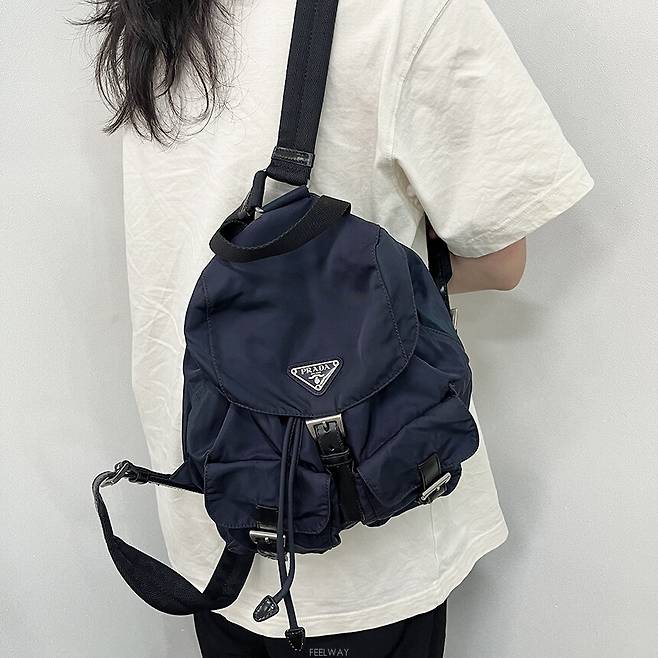 프라다백팩 여성가방 나일론백팩 네이비백팩 감정서 S230828-02 | PRADA : 가방/핸드백 - 원래, 명품은  필웨이(FEELWAY)
