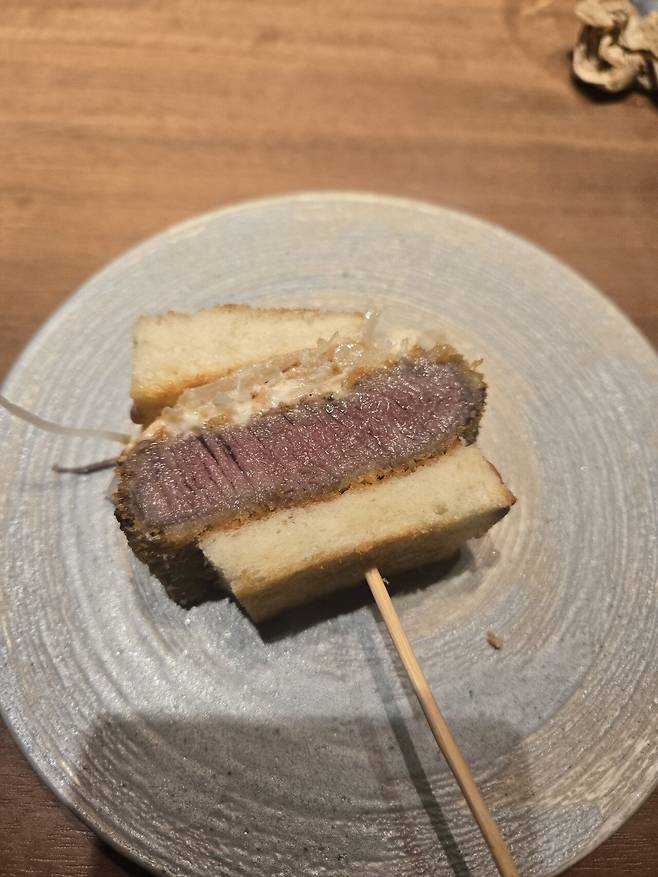 1000034112.jpg 비프가츠 산도