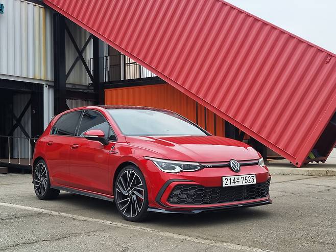 골프 고성능 버전인 `GTI`