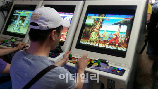 image.png 어렸을때 돈 없을때 오락실에서 시간 보내는 법