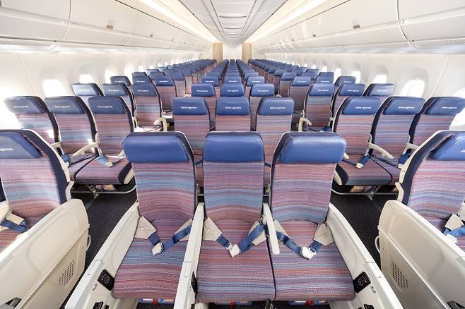 대한항공 A350-900 이코노미클래스 내부 (대한항공 제공)